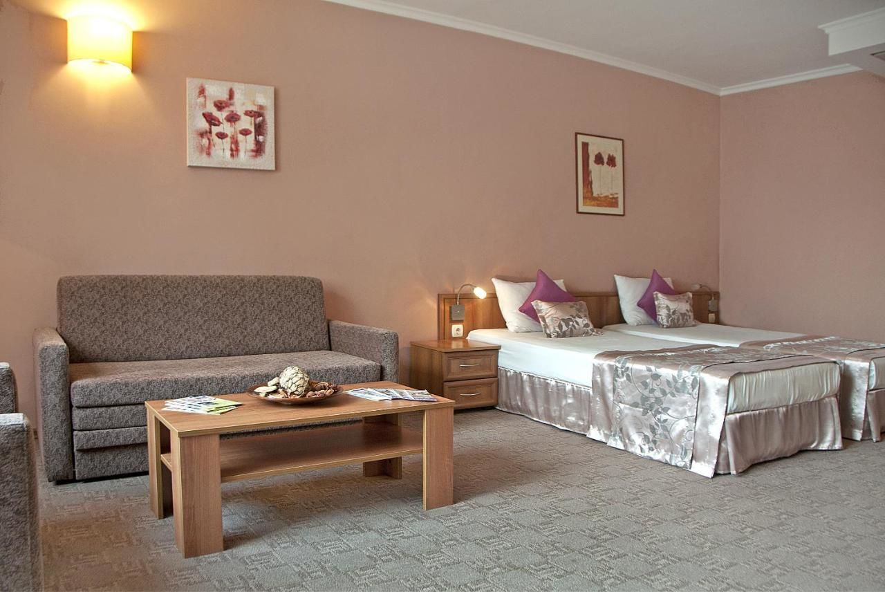Отель Hotel Real Пловдив