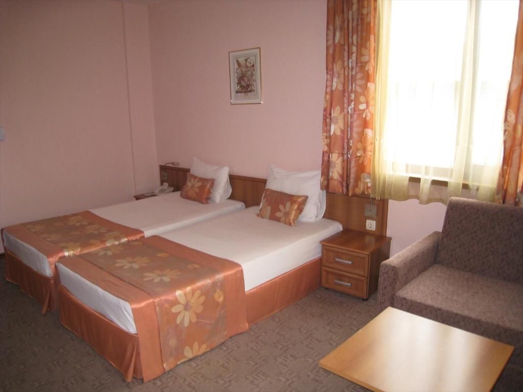 Отель Hotel Real Пловдив