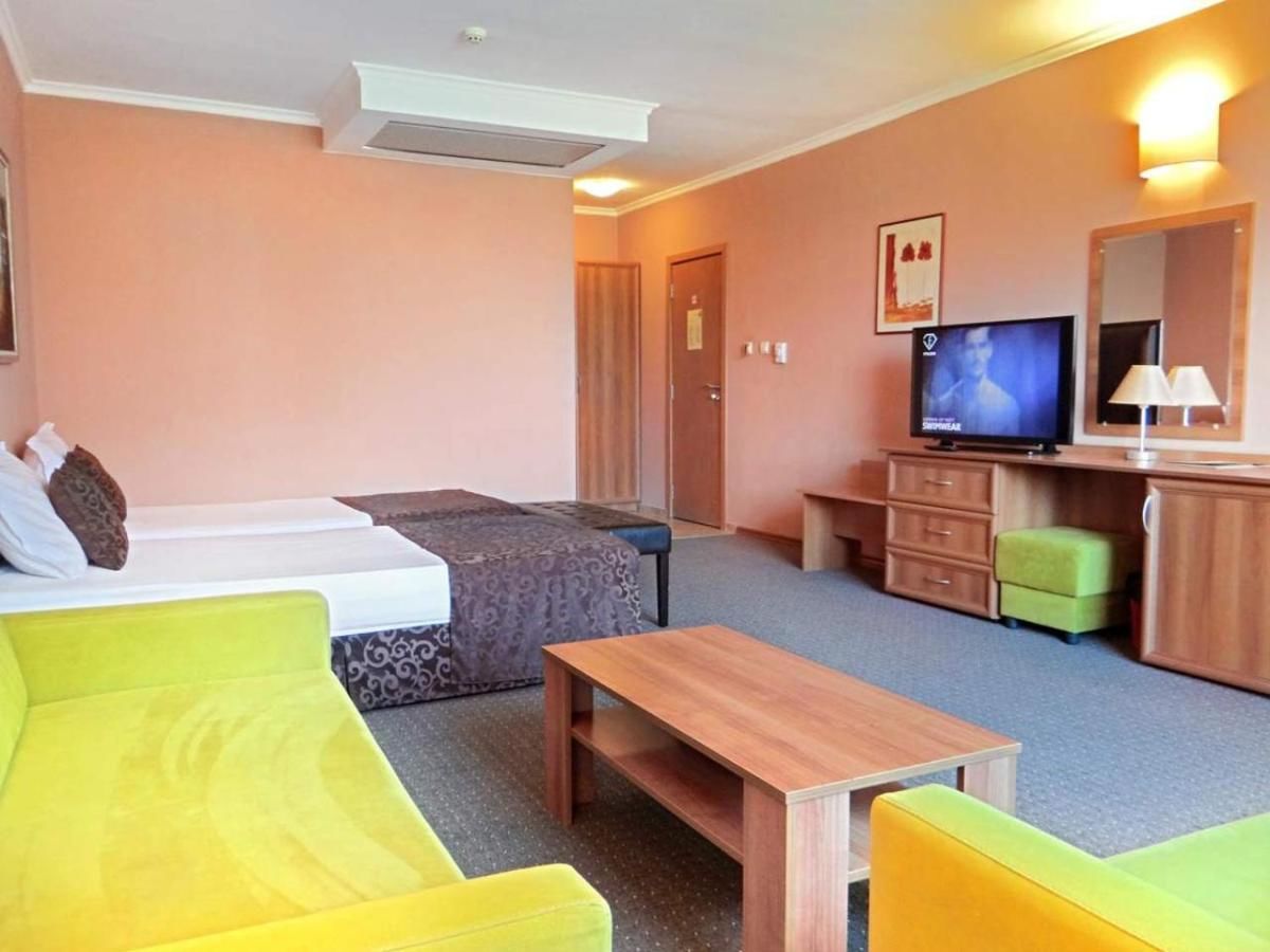 Отель Hotel Real Пловдив