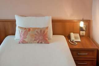 Отель Hotel Real Пловдив Двухместный номер с 2 отдельными кроватями-5