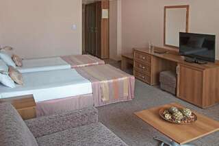 Отель Hotel Real Пловдив Двухместный номер с 2 отдельными кроватями-17