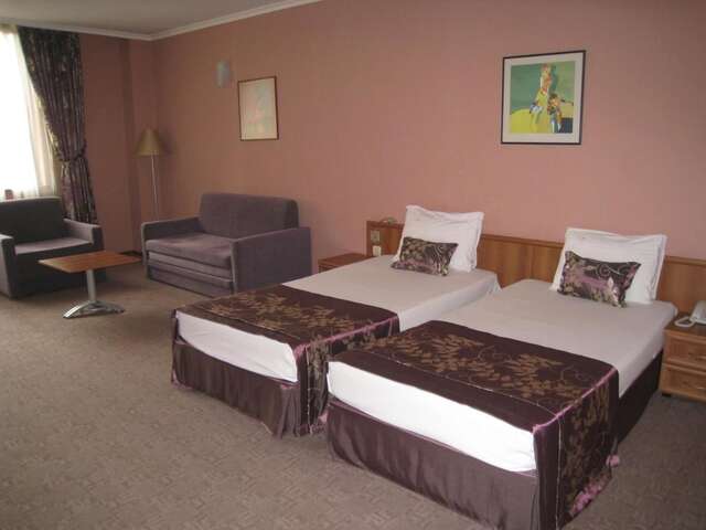 Отель Hotel Real Пловдив-13